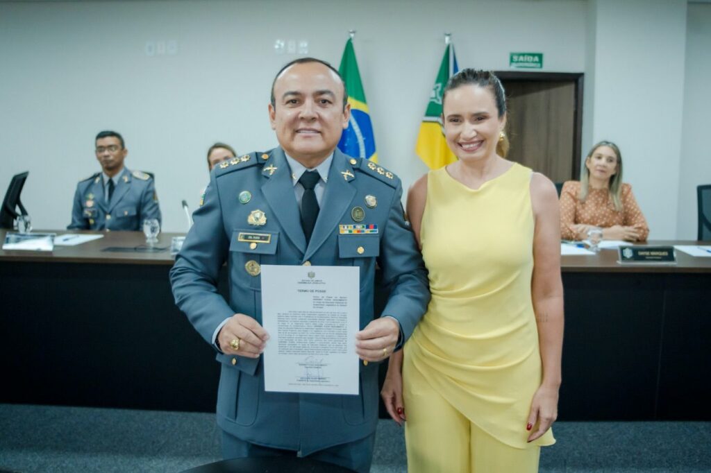 Coronel Flexa toma posse na Assembleia Legislativa do Amapá com compromisso