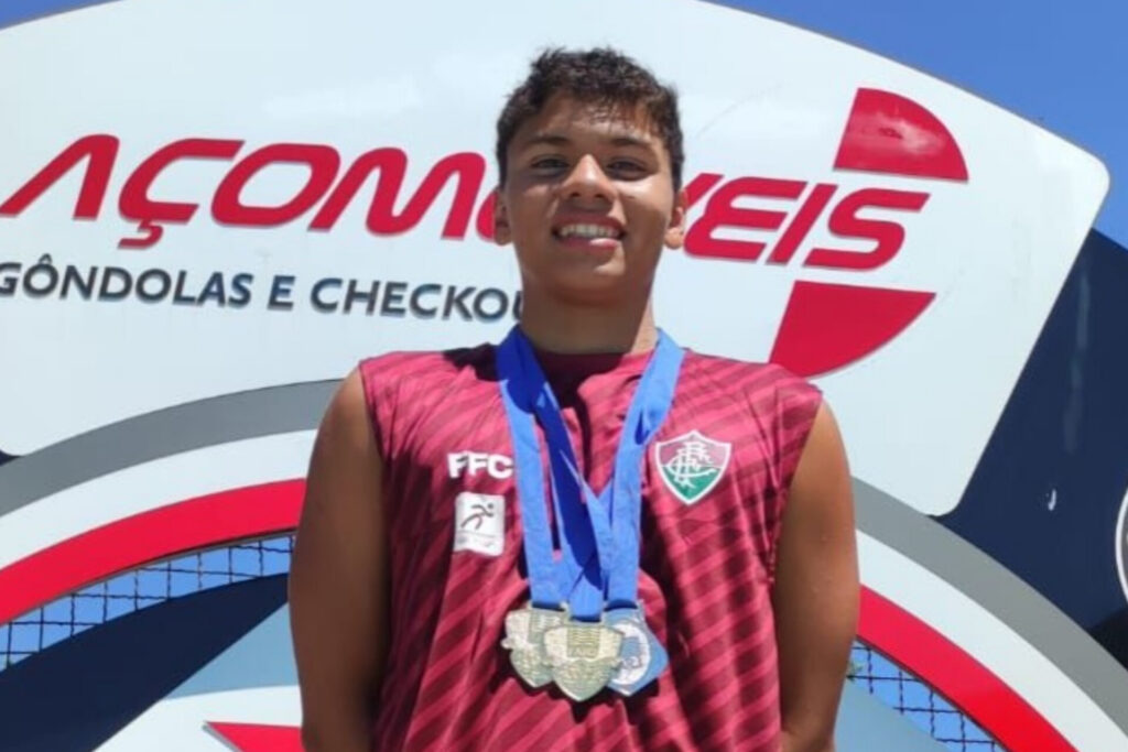 Amapaense Kenzo Pinon brilha com três medalhas no Fluminense