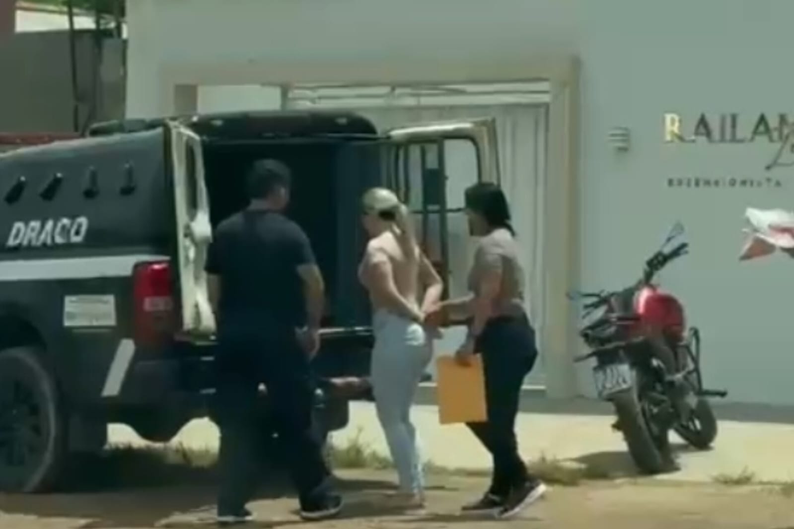 Empresária acusada de ligação com execução de policial penal e tráfico