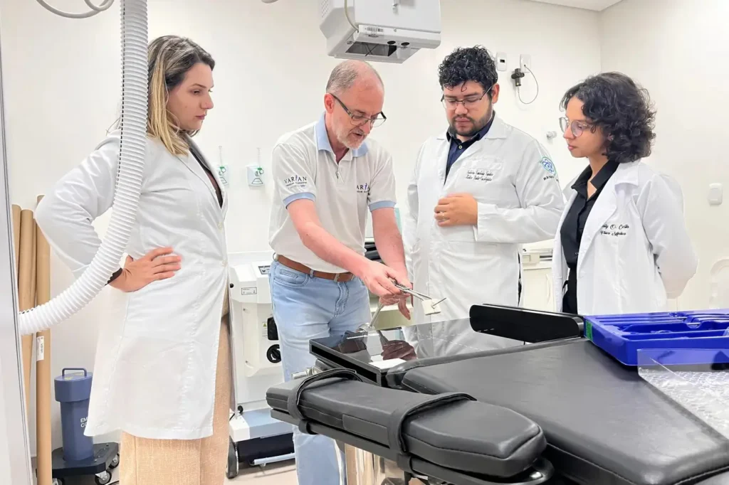 Profissionais do Centro de Radioterapia do Amapá aprimoram técnicas de braquiterapia
