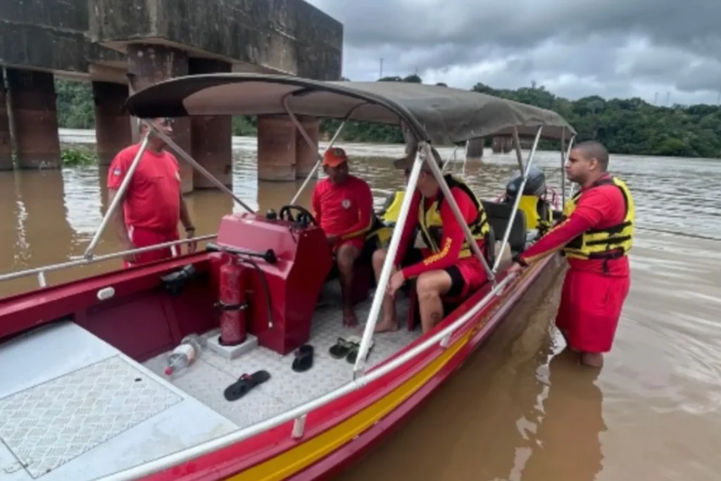 Irmãos morrem após embarcação tombar no rio Jari e deixam legado