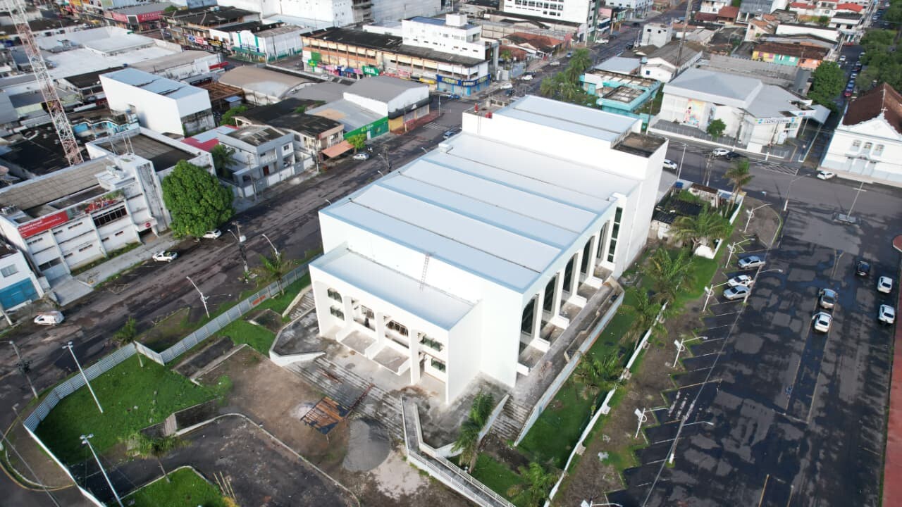 Obras do Teatro das Bacabeiras estão perto da conclusão.