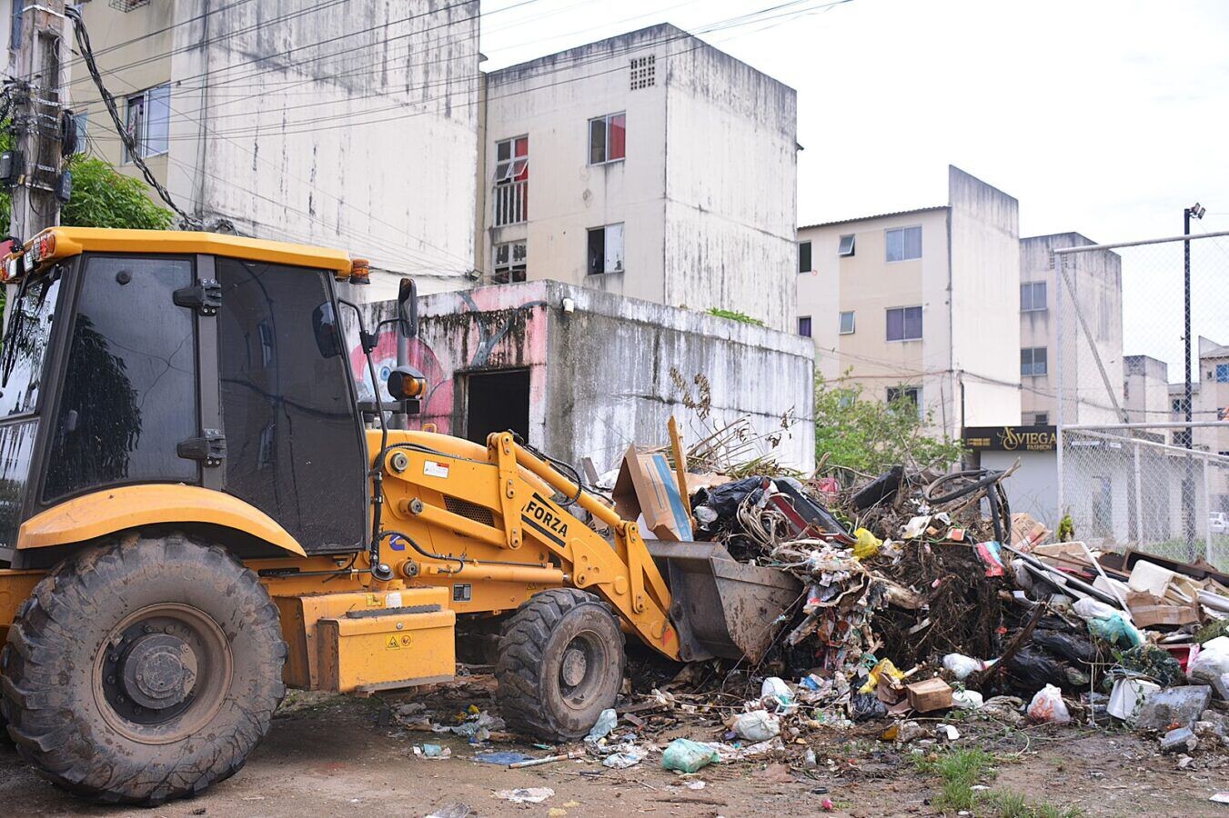 Mutirão da Prefeitura de Macapá leva serviços essenciais ao Macapaba
