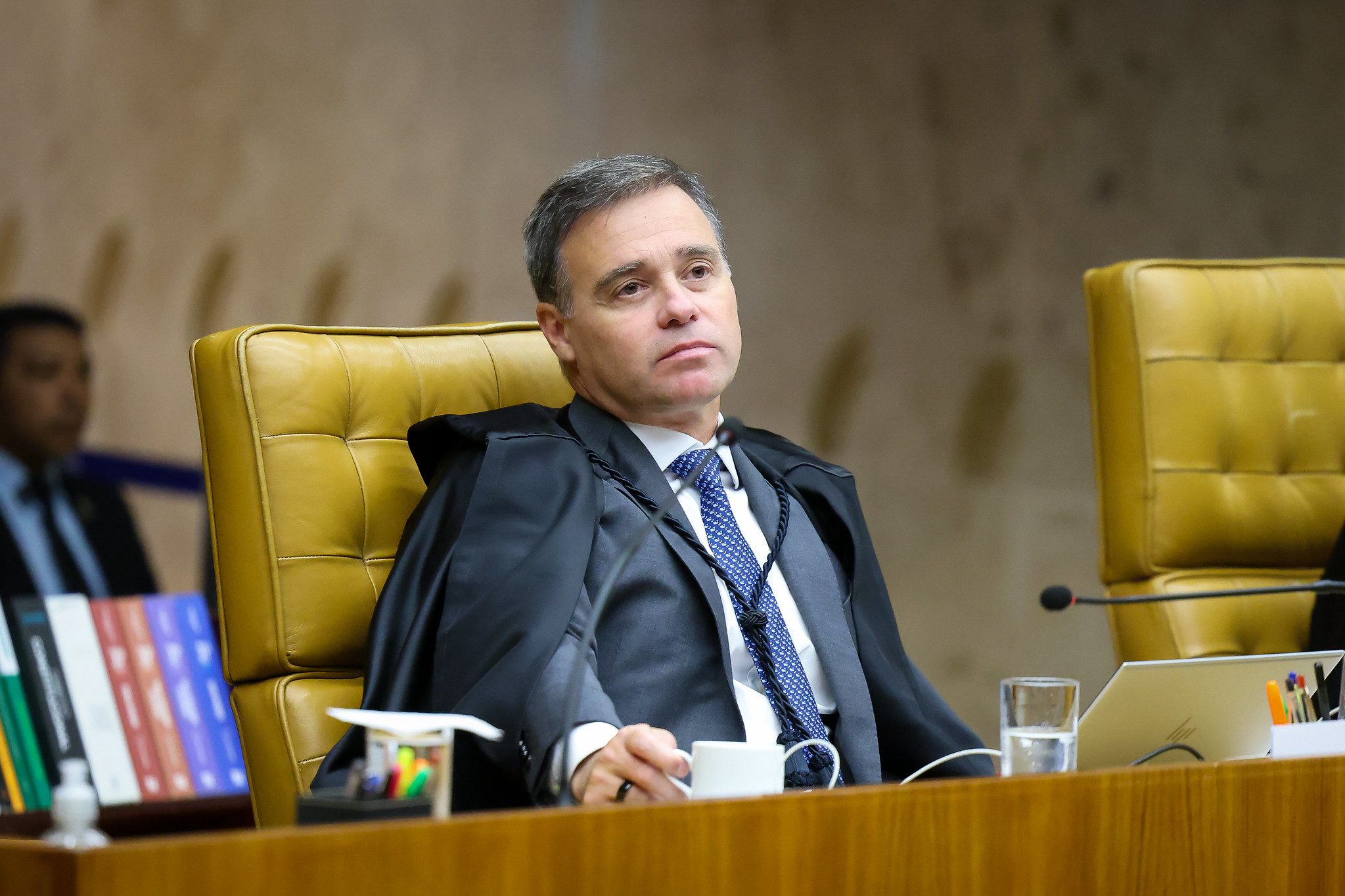 Taxas questionadas: Entenda seus direitos e evite surpresas