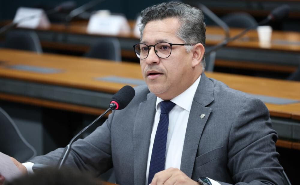 Deputado reforça posição a favor de derrubada da escala trabalhista