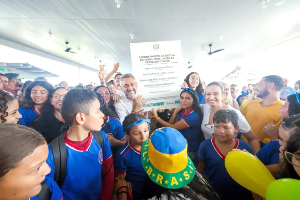 Nova Escola Lauro Chaves: Transforme a Educação do Seu Filhote
