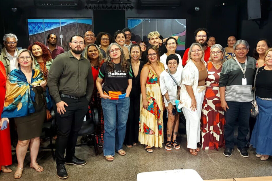 Sarau Pré-Folia: Literatura e Cultura em Grande Estilo