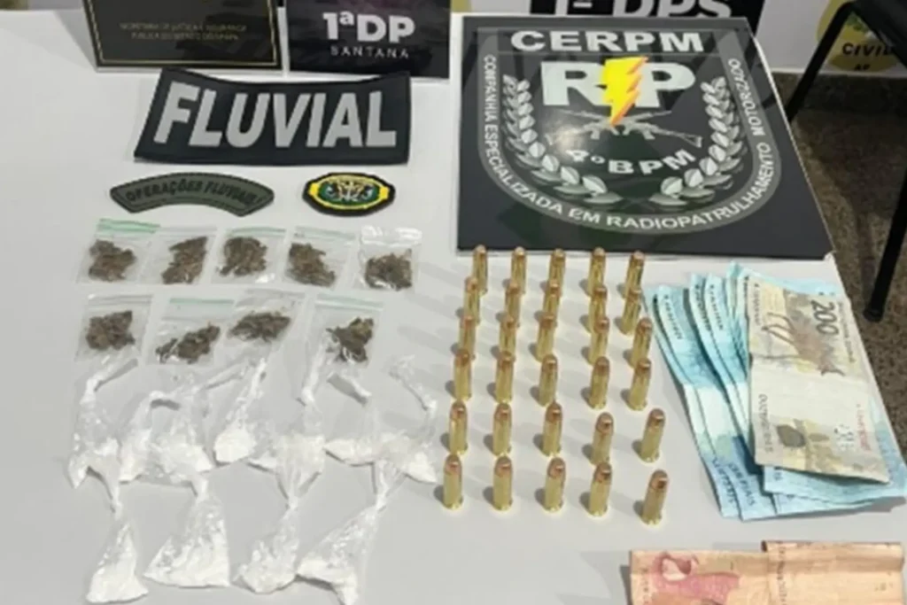 Dinheiro, munições e drogas apreendidos em operação policial eficaz