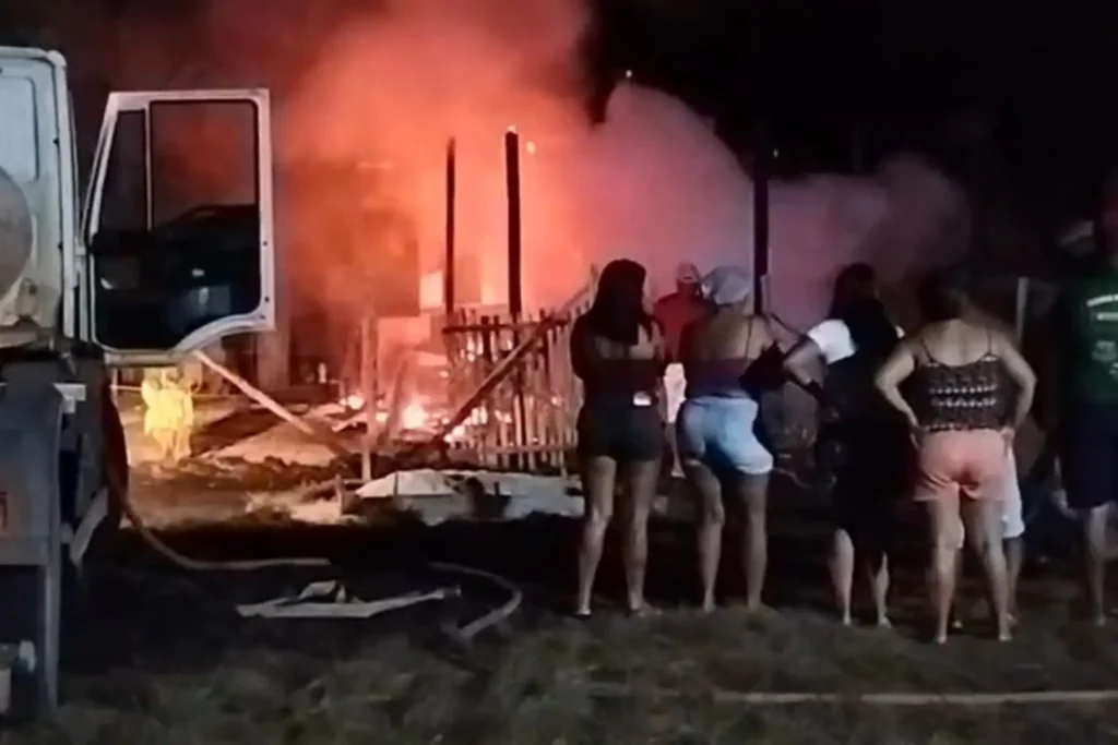 Polícia investiga morte de idoso em incêndio trágico em Itaubal