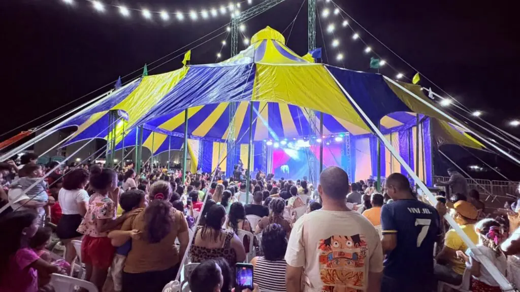 Companhia Cangapé leva circo gratuito a residenciais em Macapá