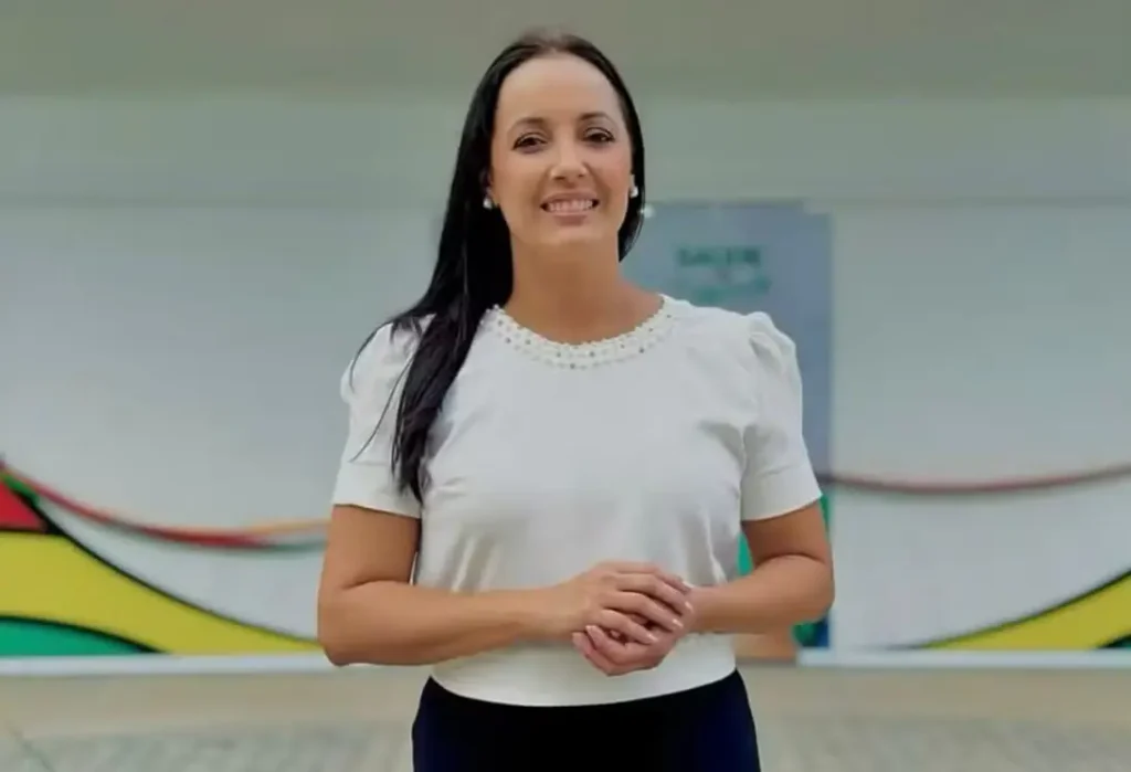 Furlan anuncia Érica Aymoré como primeira secretária do Amapá