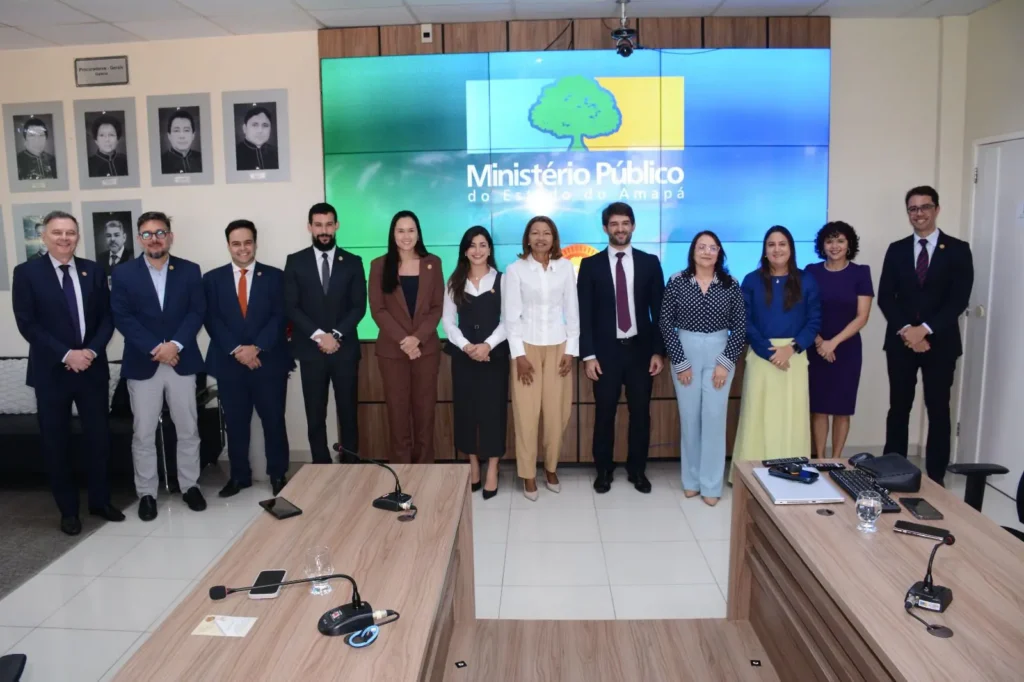 Conselho Superior do MP-AP efetiva remoção de promotor e vitalicia