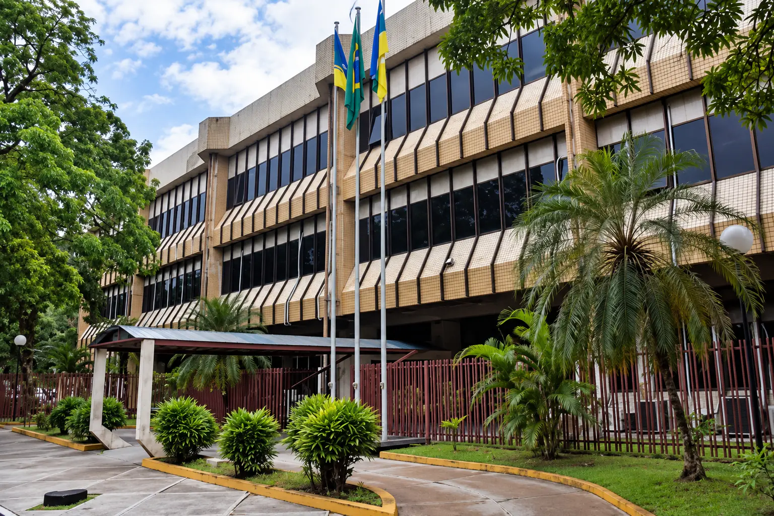 TJAP publica edital para juiz substituto com 15 vagas abertas
